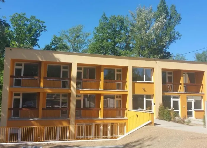 New Apartment Close To Downtown And Zoo